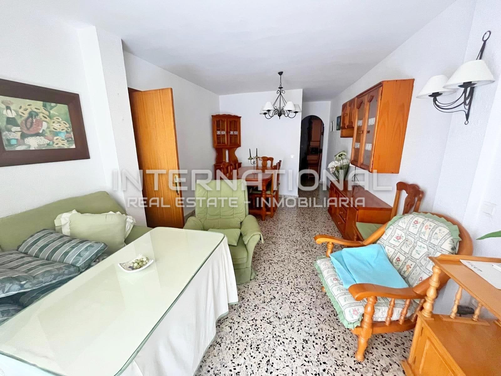 Apartamento en primera línea en La Cala del Moral con impresionantes vistas a la playa