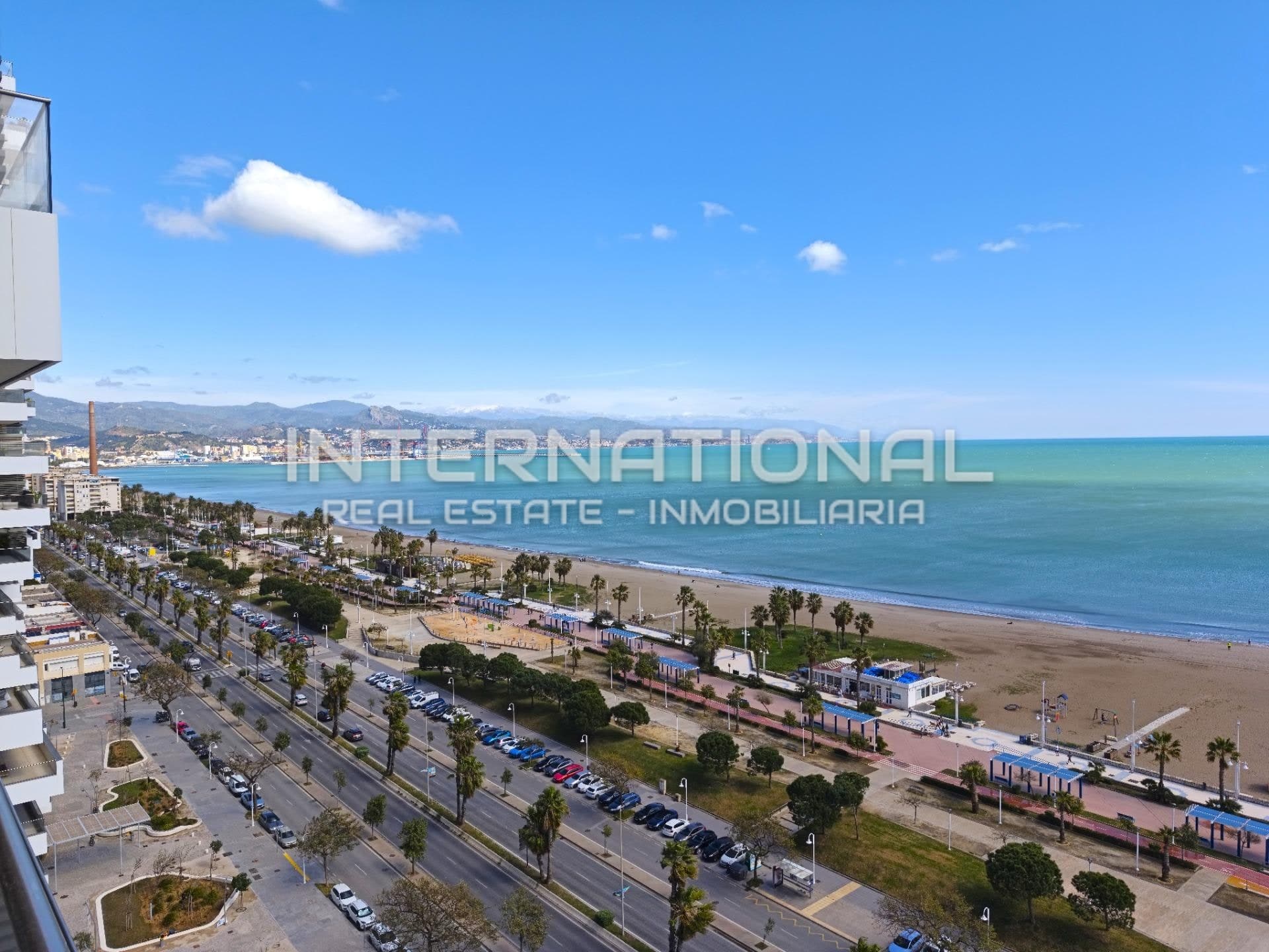 ¡Exclusivo Piso de Lujo en las Málaga Towers!