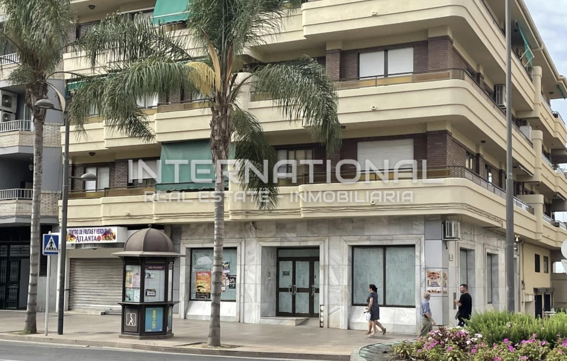 LOCAL COMERCIAL EN PLENO CENTRO