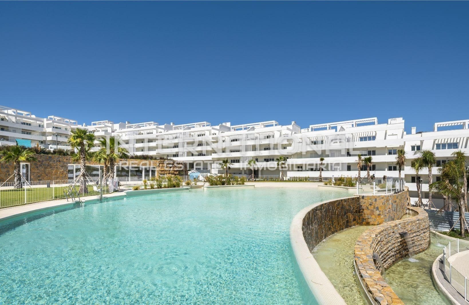 EXCLUSIVO ATICO EN SERENA HOMES, EL LIMONAR, MÁLAGA