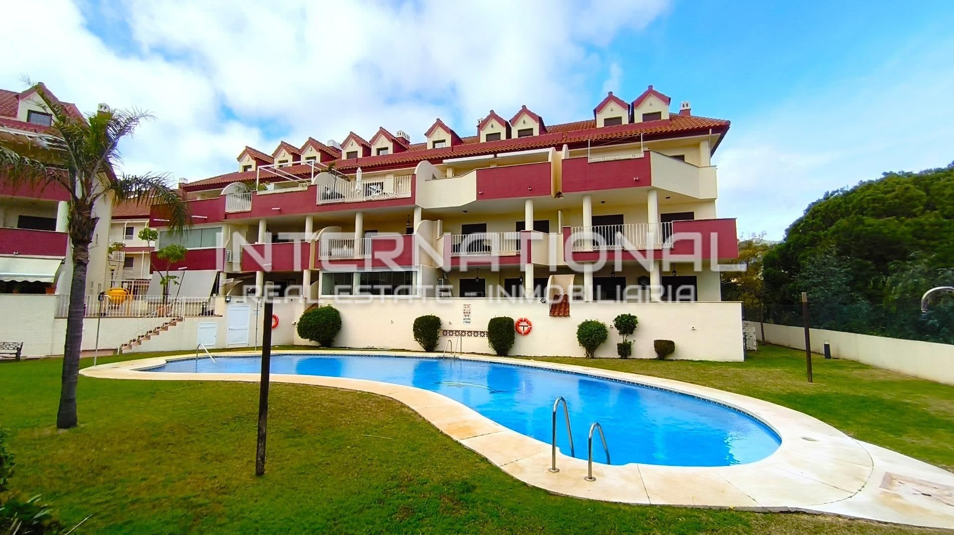 EXCLUSIVO PISO CON JARDIN PRIVADO EN TORREQUEBRADA, BENALMÁDENA