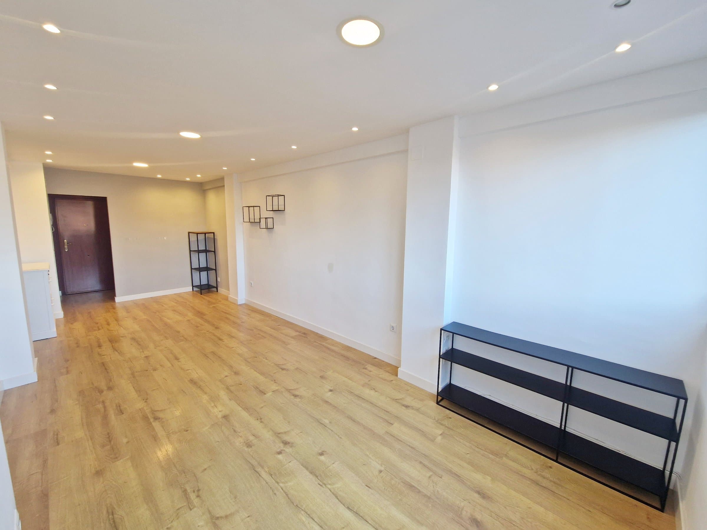 Exclusiva vivienda de diseño totalmente reformada en Avenida de la Estación