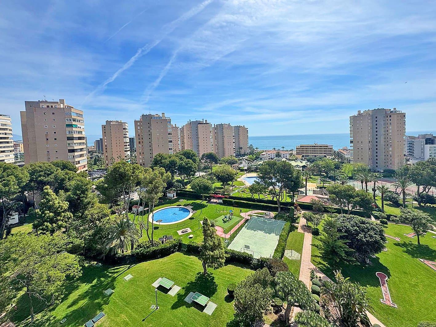 PLAYAMAR: A POCOS METROS DEL PASEO MARÍTIMO DE TORREMOLINOS (CASI PRIMERA LÍNEA DE PLAYA)